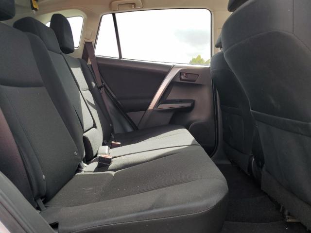 Photo 10 from auction – 2018 TOYOTA RAV4 LE with VIN JTMZFREV0JJ162771