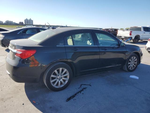 Photo 3 from auction – 2013 CHRYSLER 200 TOURIN with VIN 1C3CCBBG3DN533807