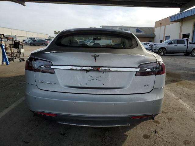 Photo 6 from auction – 2013 TESLA MODEL S with VIN 5YJSA1DN8DFP24236