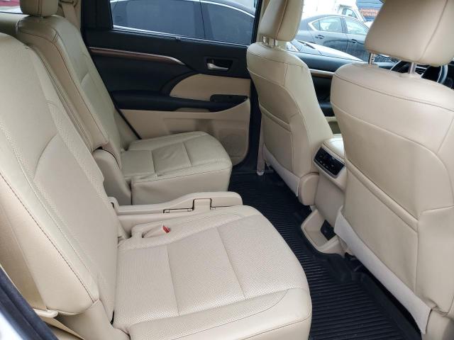 Photo 11 from auction – 2018 TOYOTA HIGHLANDER with VIN 5TDDZRFH2JS803402