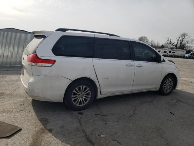 Photo 3 from auction – 2012 TOYOTA SIENNA XLE with VIN 5TDYK3DC1CS235737