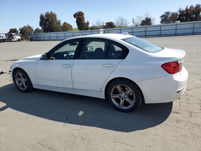 Снимка 2 от търг – 2014 BMW 320 I с VIN WBA3B1C57EP679507