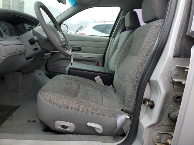 Photo 7 from auction – 2003 FORD CROWN VICT with VIN 2FAFP71W63X203813