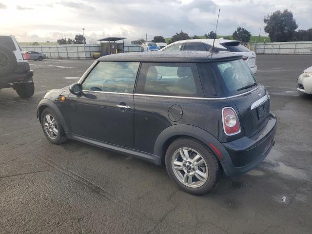 Снимка 2 от търг – 2013 MINI COOPER с VIN WMWSU3C59DT678169