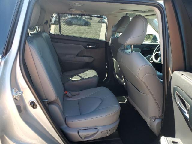 Photo 10 from auction – 2022 TOYOTA HIGHLANDER with VIN 5TDGZRAH3NS131604