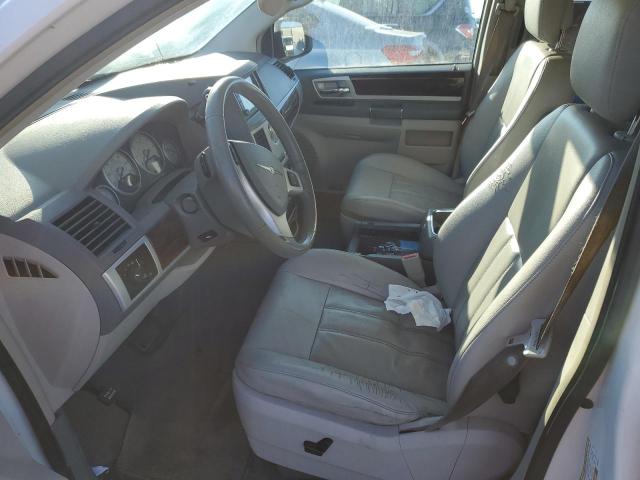 Photo 7 from auction – 2010 CHRYSLER TOWN & COU with VIN 2A4RR5D18AR320312