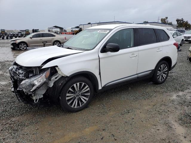 MITSUBISHI OUTLANDER 2019 with VIN JA4AD2A30KZ007102 - Photo from auction