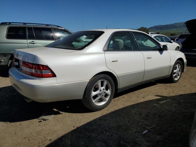 Снимка 3 от търг – 2000 LEXUS ES 300 с VIN JT8BF28GXY0244317