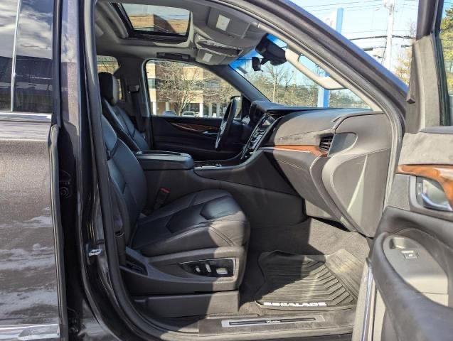 Photo 5 from auction – 2017 CADILLAC ESCALADE L with VIN 1GYS4BKJ4HR328022
