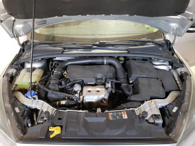 Photo 11 from auction – 2016 FORD FOCUS SE with VIN 1FADP3FE4GL292803