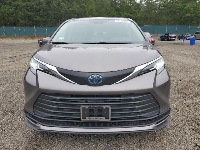 Photo 5 from auction – 2021 TOYOTA SIENNA LE with VIN 5TDKSKFC4MS031738