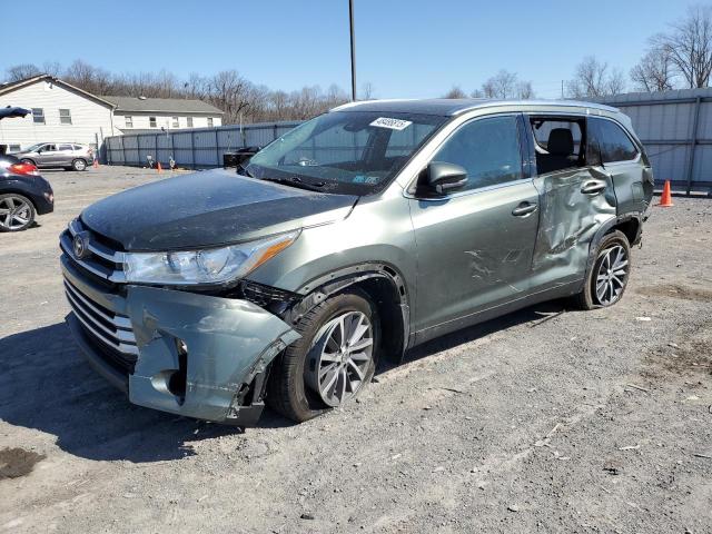 TOYOTA HIGHLANDER 2019 with VIN 5TDJZRFH3KS702681 - Photo from auction