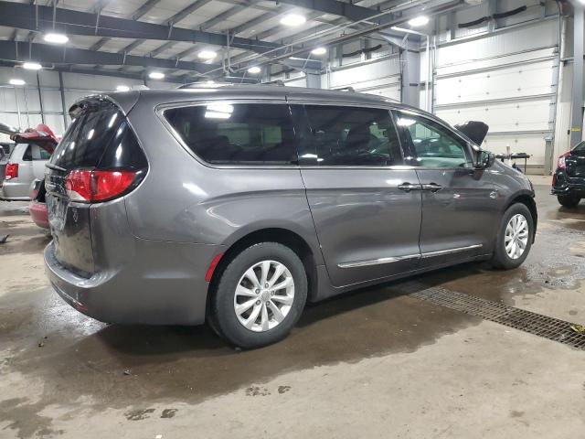 Photo 3 from auction – 2017 CHRYSLER PACIFICA T with VIN 2C4RC1BG5HR721950