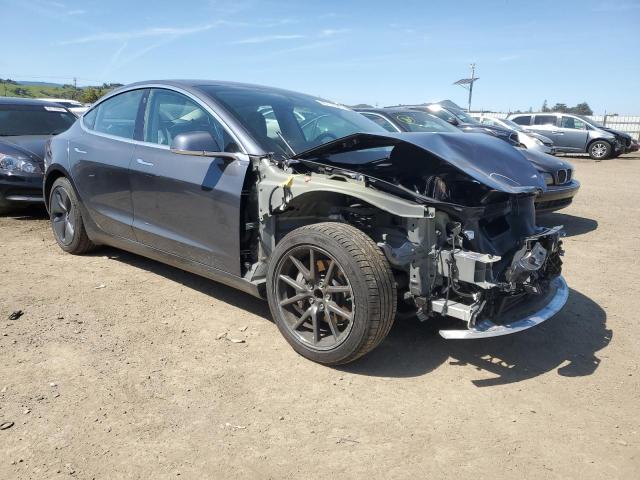 Снимка 4 от търг – 2018 TESLA MODEL 3 с VIN 5YJ3E1EA1JF025711