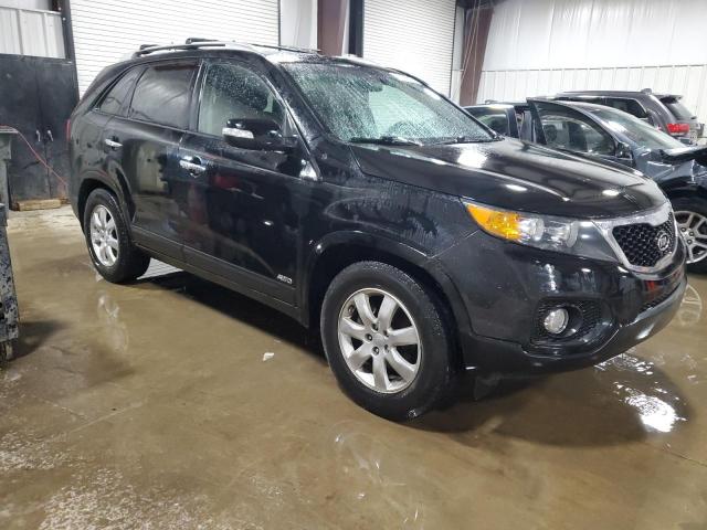Photo 4 from auction – 2013 KIA SORENTO LX with VIN 5XYKTCA69DG417962