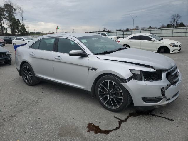 Foto 4 de la subasta – 2017 FORD TAURUS SEL con VIN 1FAHP2E85HG132981