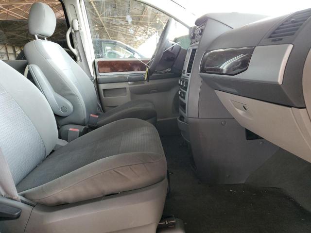 Photo 7 from auction – 2010 CHRYSLER TOWN & COU with VIN 2A4RR5D13AR228895