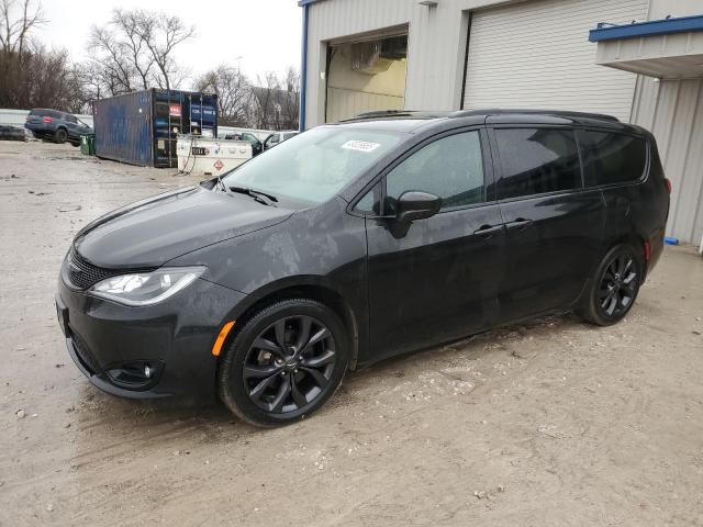 CHRYSLER PACIFICA T 2019 with VIN 2C4RC1FG8KR638739 - Photo from auction