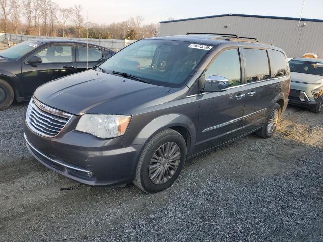CHRYSLER TOWN & COU 2016 with VIN 2C4RC1CG7GR135604 - Photo from auction