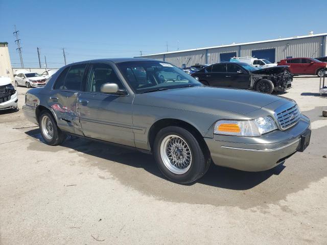 Photo 4 from auction – 2001 FORD CROWN VICT with VIN 2FAFP74W41X150327
