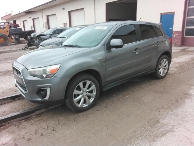 MITSUBISHI OUTLANDER 2015 مع رقم تعريف المركبة 4A4AR4AU5FE013320 - صورة من المزاد