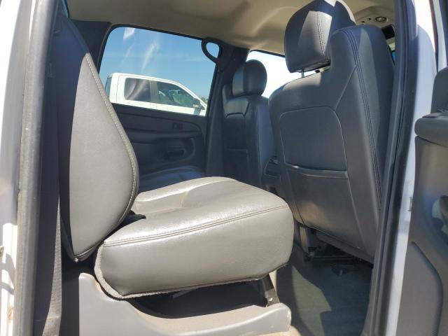 Photo 10 from auction – 2004 CHEVROLET SILVERADO with VIN 1GCHK23204F213393
