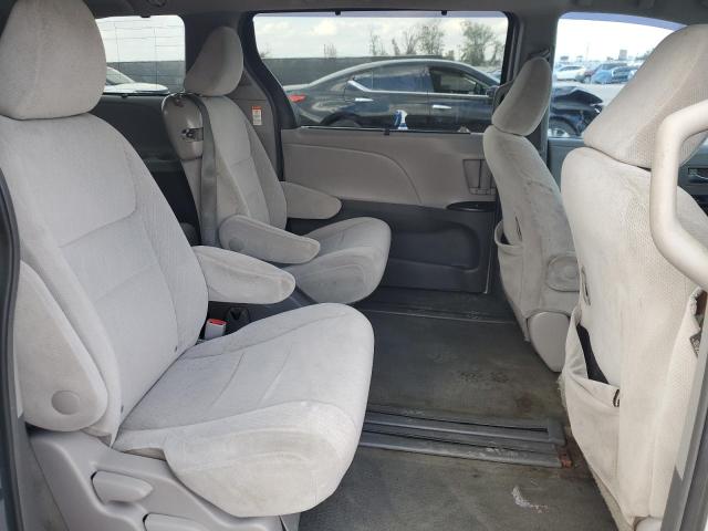 Photo 11 from auction – 2015 TOYOTA SIENNA LE with VIN 5TDKK3DCXFS690175