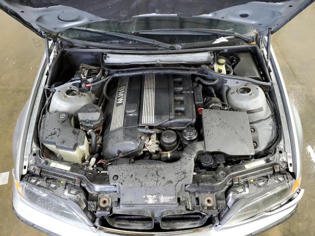 Photo 11 from auction – 2005 BMW 325 XI with VIN WBAEU334X5PF63999
