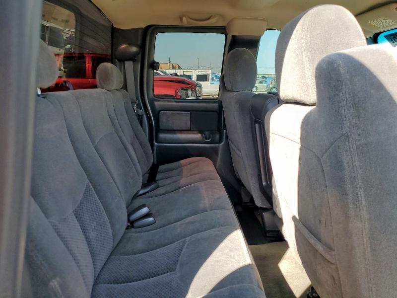 Photo 10 from auction – 2004 CHEVROLET SILVERADO with VIN 2GCEC19VX41324388