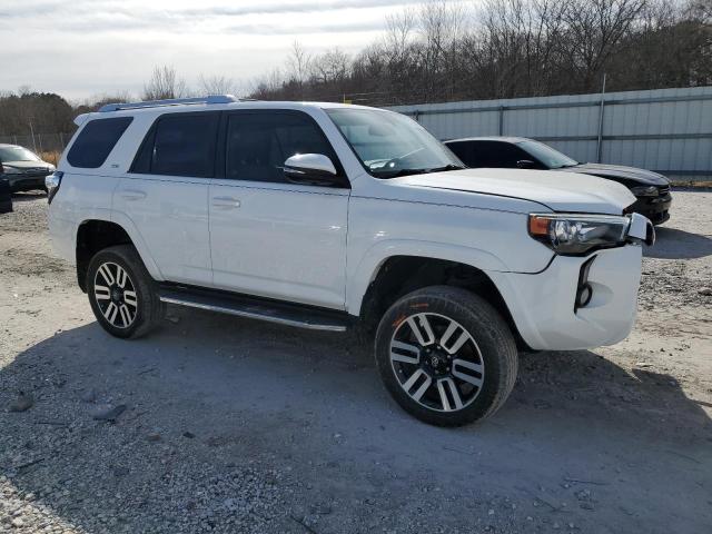 Photo 4 from auction – 2016 TOYOTA 4RUNNER SR with VIN JTEBU5JR6G5342455