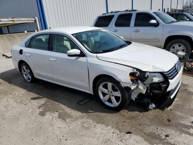Photo 4 from auction – 2015 VOLKSWAGEN PASSAT S with VIN 1VWAT7A34FC094322