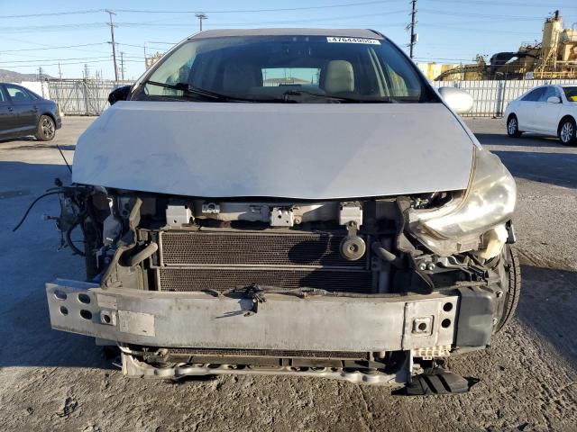 Photo 5 from auction – 2015 TOYOTA PRIUS V with VIN JTDZN3EU2FJ030299