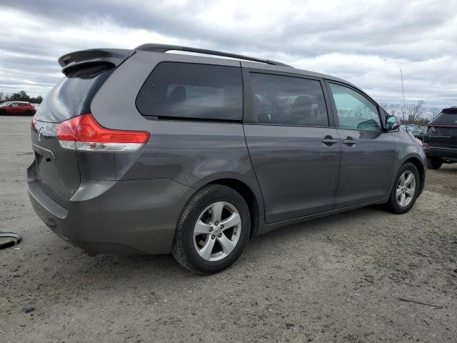 Photo 3 from auction – 2013 TOYOTA SIENNA LE with VIN 5TDKK3DC3DS333143