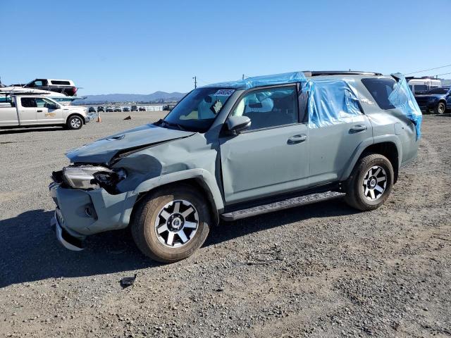 TOYOTA 4RUNNER SR 2022 with VIN JTERU5JR2N6007568 - Photo from auction