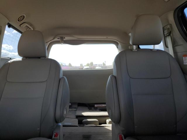 Photo 10 from auction – 2018 TOYOTA SIENNA XLE with VIN 5TDDZ3DC2JS190590
