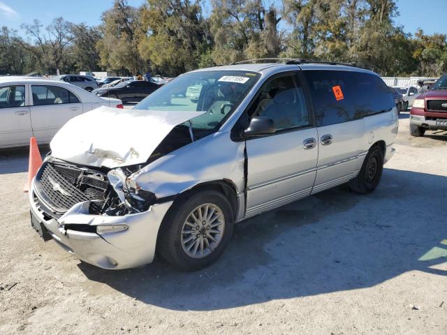 CHRYSLER TOWN & COU 2000 with VIN 1C4GP54G7YB561391 - Photo from auction