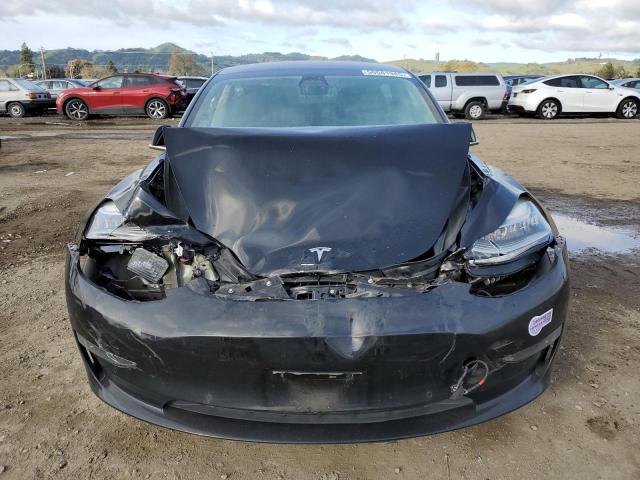 Снимка 5 от търг – 2018 TESLA MODEL 3 с VIN 5YJ3E1EA9JF156997