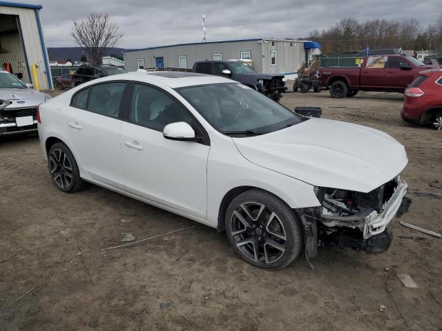 Снимка 4 от търг – 2017 VOLVO S60 DYNAMI с VIN YV140MTL3H2437239