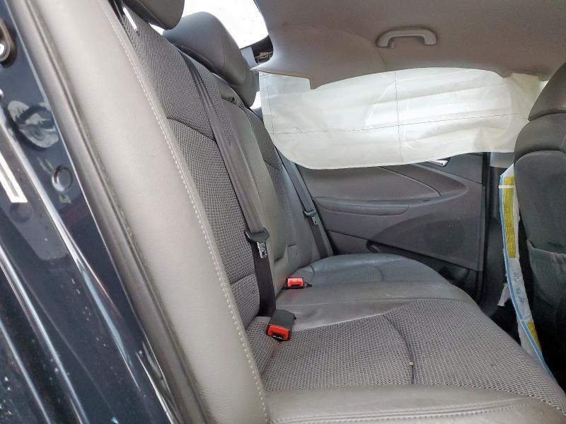 Photo 10 from auction – 2011 HYUNDAI SONATA SE with VIN 5NPEC4AC3BH125965