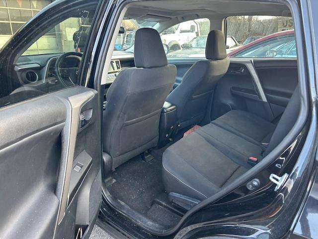 Photo 6 from auction – 2016 TOYOTA RAV4 XLE with VIN 2T3RFREV7GW506039
