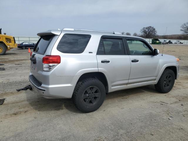 Снимка 3 от търг – 2010 TOYOTA 4RUNNER SR с VIN JTEBU5JR2A5010679