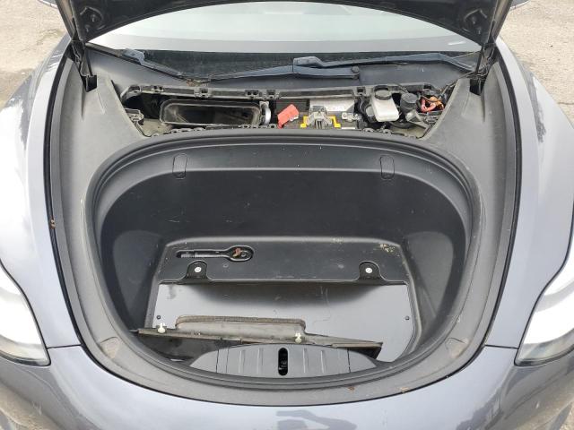 Снимка 11 от търг – 2018 TESLA MODEL 3 с VIN 5YJ3E1EA2JF056885