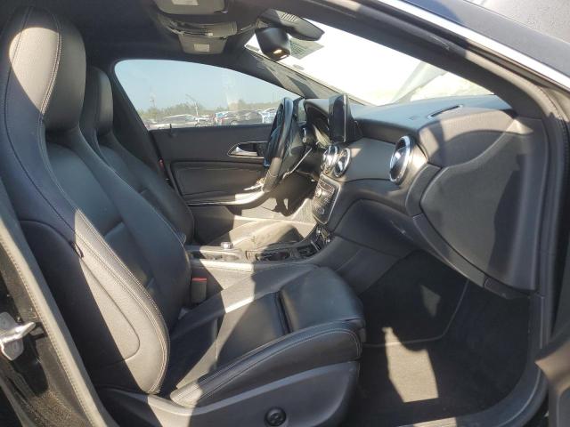 Photo 7 from auction – 2018 MERCEDES-BENZ CLA 250 with VIN WDDSJ4EB9JN670552