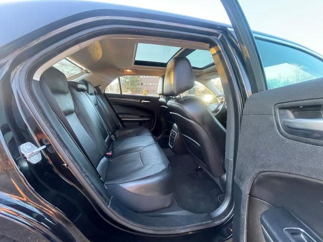 Photo 6 from auction – 2016 CHRYSLER 300C with VIN 2C3CCAKG5GH164312
