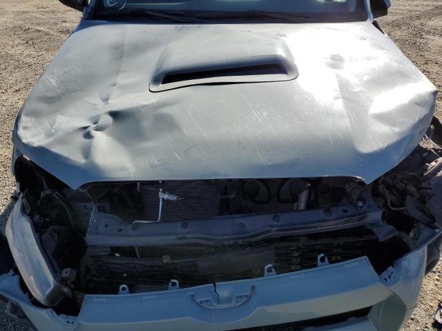 Photo 12 from auction – 2022 TOYOTA 4RUNNER SR with VIN JTERU5JR2N6007568