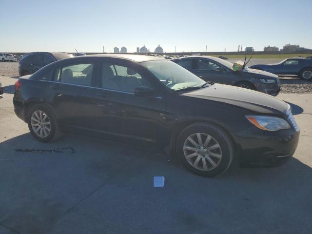 Photo 4 from auction – 2013 CHRYSLER 200 TOURIN with VIN 1C3CCBBG3DN533807