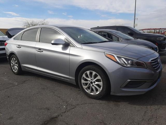 Photo 4 from auction – 2017 HYUNDAI SONATA SE with VIN 5NPE24AF2HH457207