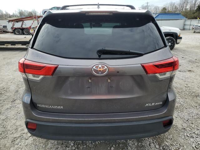 Photo 6 from auction – 2018 TOYOTA HIGHLANDER with VIN 5TDJZRFH2JS531792