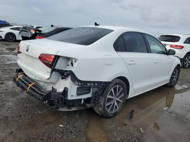 Zdjęcie 3 z aukcji – 2017 VOLKSWAGEN JETTA SE z VIN 3VWDB7AJ4HM282967
