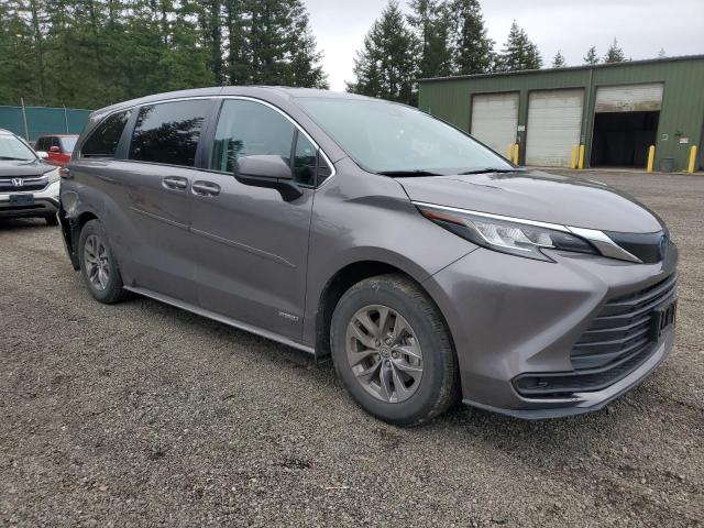 Photo 4 from auction – 2021 TOYOTA SIENNA LE with VIN 5TDKSKFC4MS031738